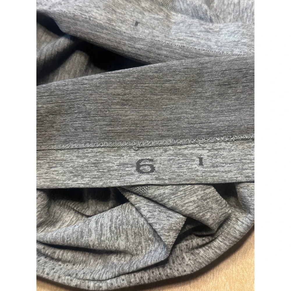 Lululemon‎ Lululemon Swiftly Tech Short Sleeve 2.0 GRAY Size 6